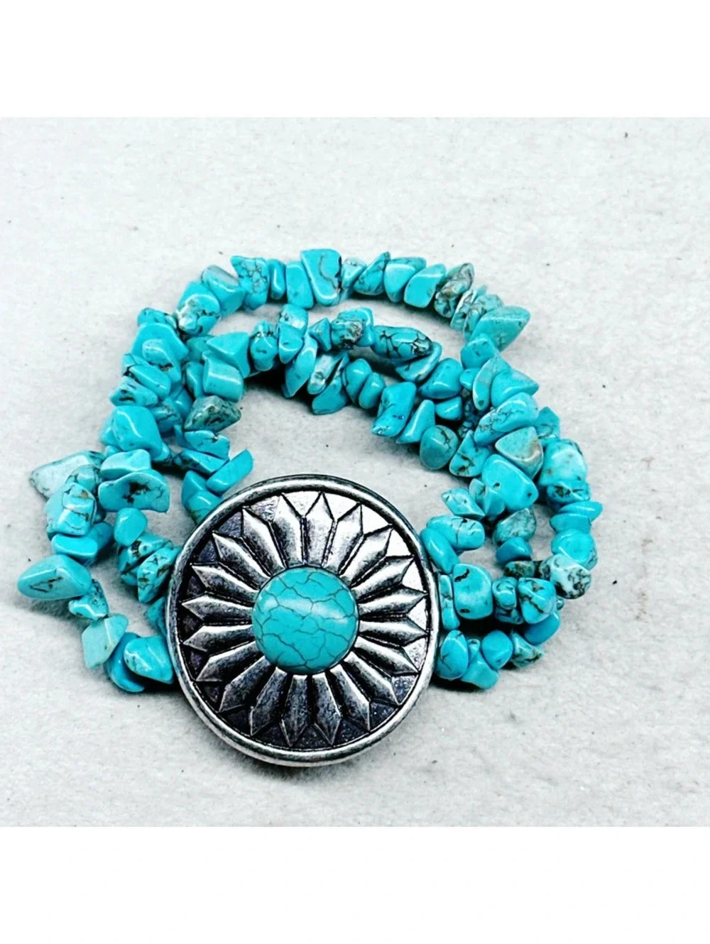 3006u. Dyed Howlite Bracelet Small